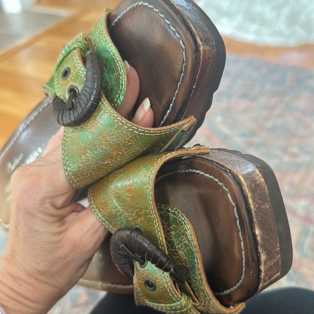 DONALD J PLINER Wedge Olive Green Slides Sandals 6 - Picture 8 of 8